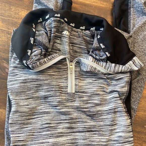 Avia athletic pullover   - Picture 10 of 10